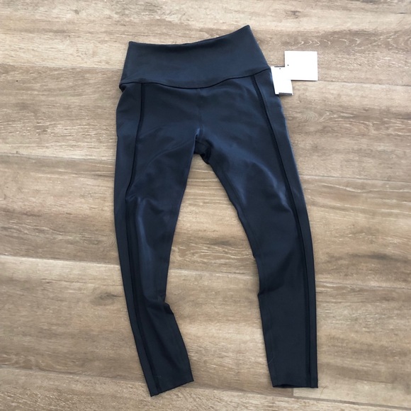 BEYOND YOGA cropped leggings - Picture 4 of 4